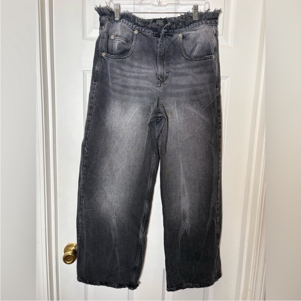 BDG Urban‎ Outfitters Charcoal Frayed Waist Wide Leg Jeans. Size 26